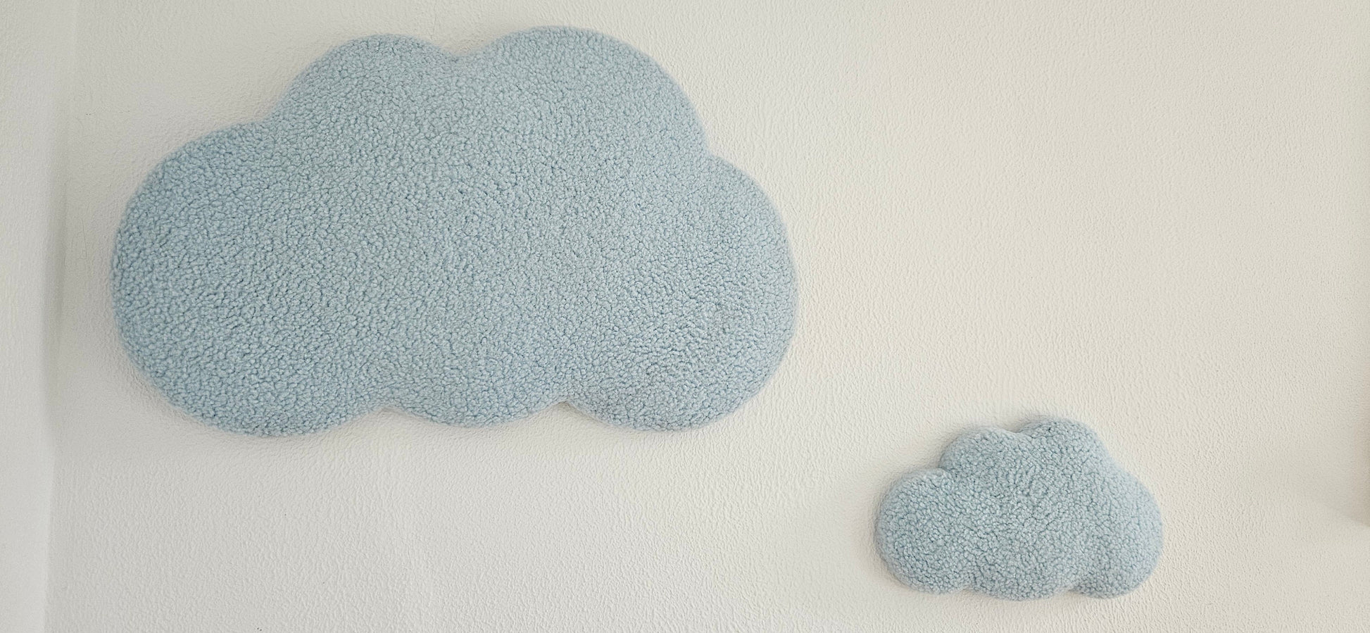 Set wanddecoratie wolken babykamer baby blauw boucle wanddecoratie, kinderkamer, babyroom, clouds,babyblauw