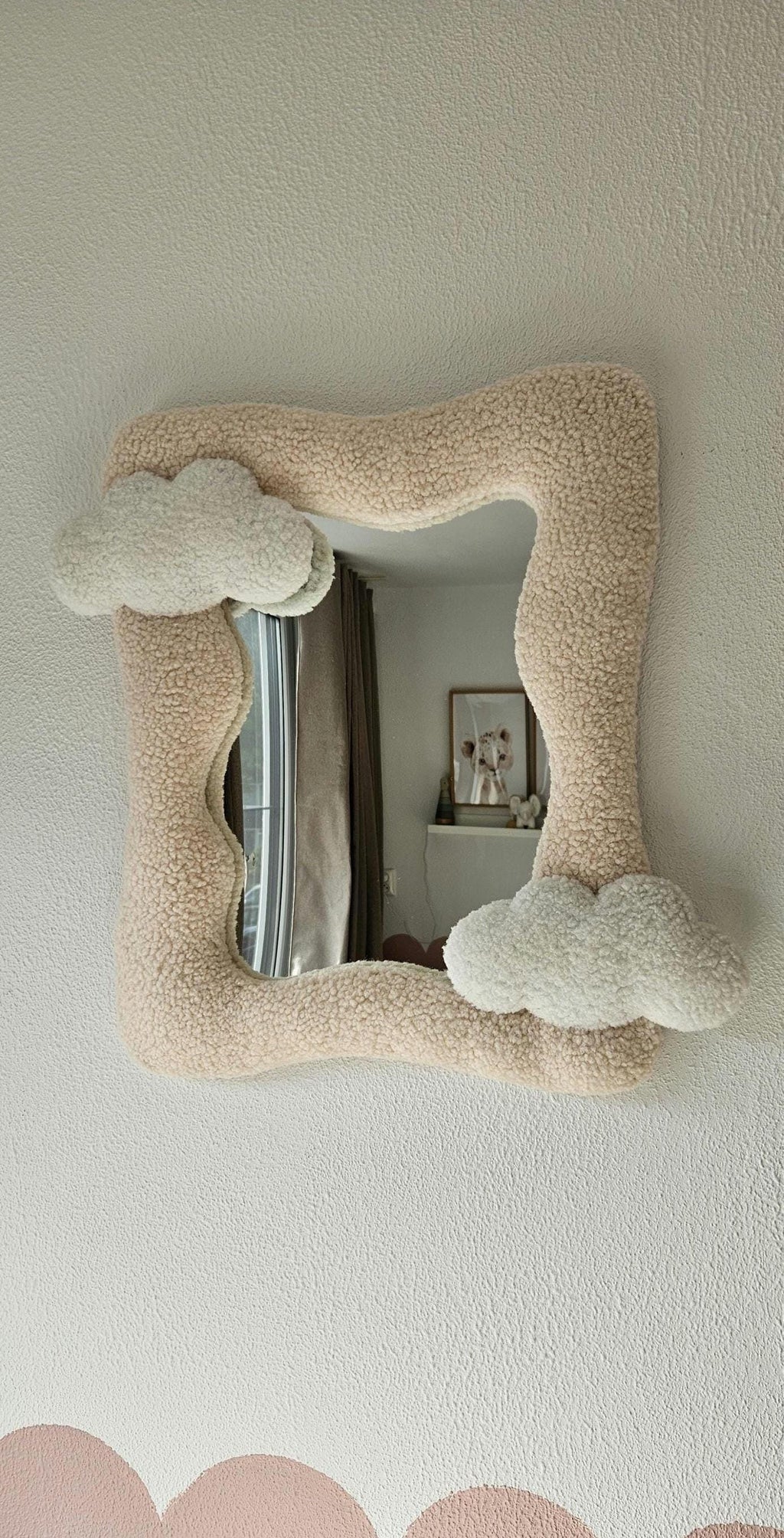 Spiegel met wolkjes wanddecoratie champagne/gebroken wit organische vorm babykamer, boucle wanddecoratie, kinderkamer, babyroom