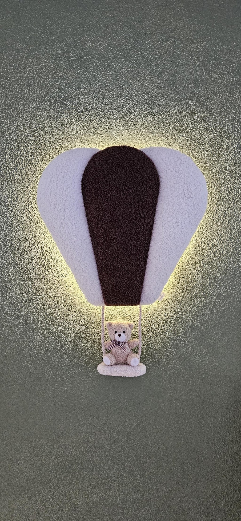Luchtballon Slaaplamp Babykamer met Beer Op Een Schommel, Op Batterij, Babyshower Cadeau, Wanddecoratie, Kraamcadeau bruin/wit